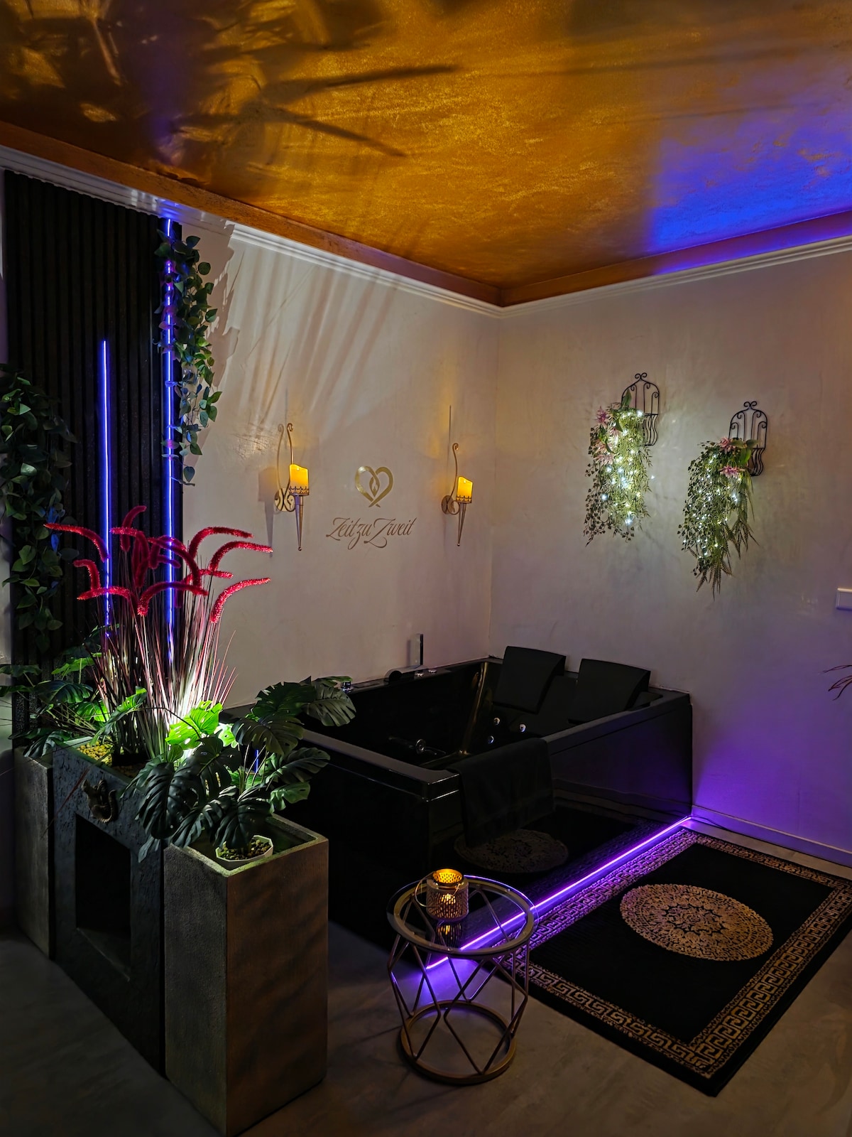 Popular Airbnb listing: Suite for a romantic getaway for two in Ostviertel