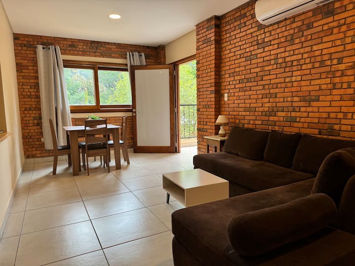 Apartamento Amoblado Con Wifi En Barrio Tranquilo. - Ñemby