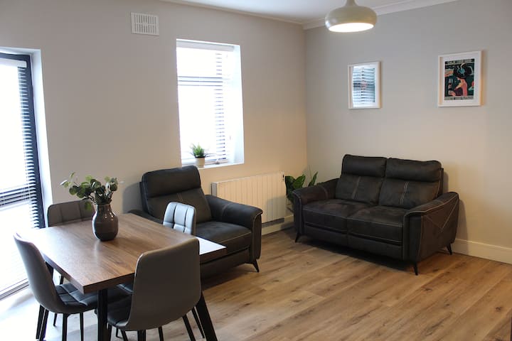 Modern 2br- Apt 2 | Walk To Guinness | Parking - Dublín