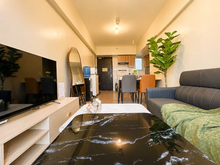 Cozy 1br Escape | It Park + Pool Access + Wifi - Cebu
