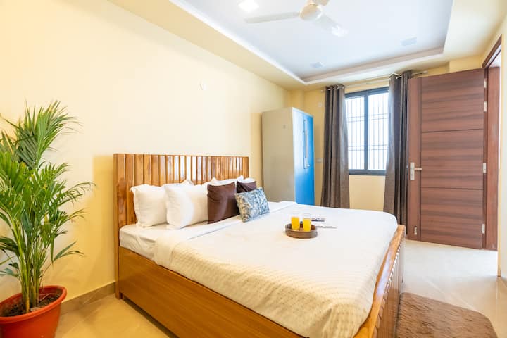 Homlee-value 1 Br-central Delhi-terrace-view-lift - New Delhi