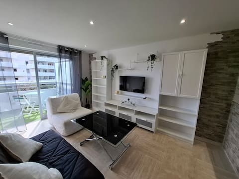 Propriété Airbnb réussie: Studio in the center of Mandelieu la Napoule for 2/3 people à Mandelieu La Napoule