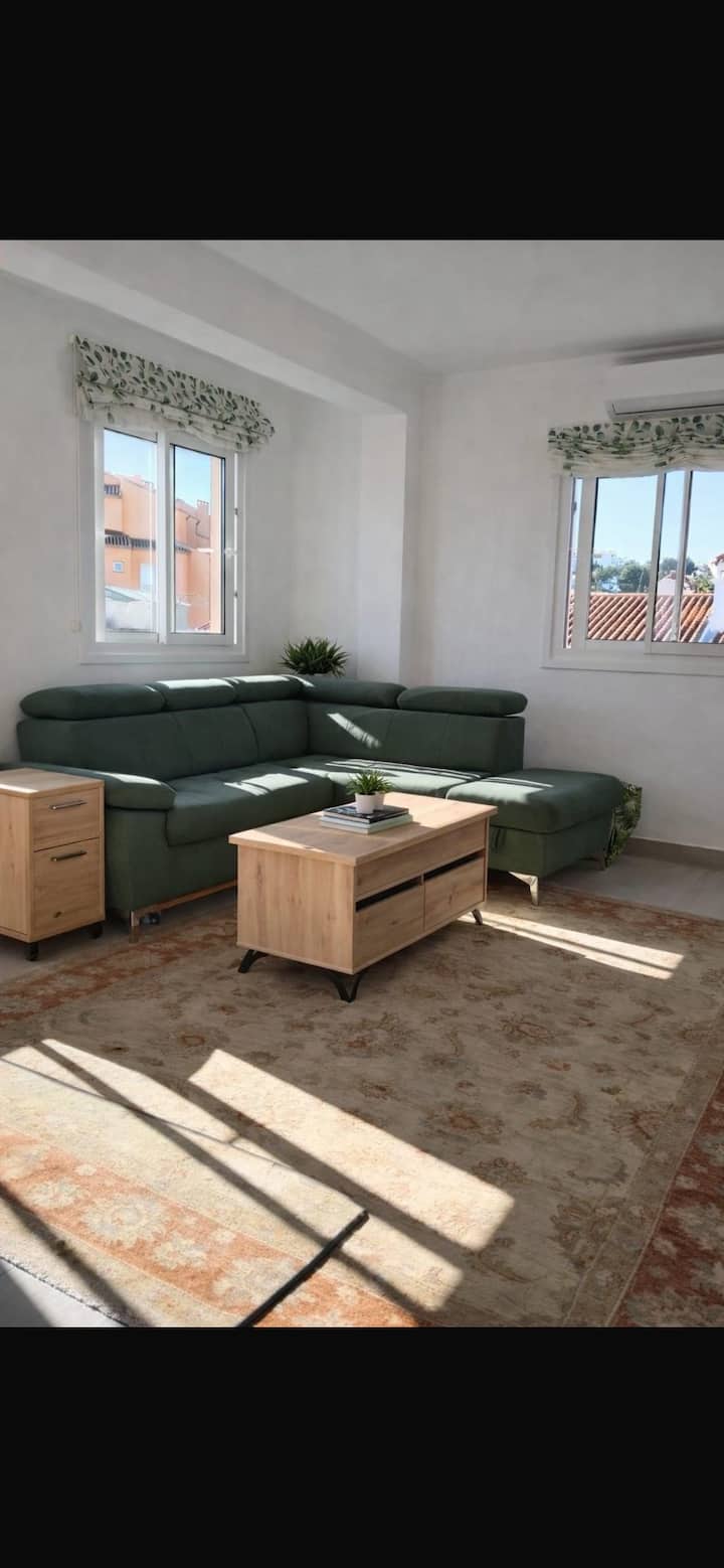 Beachfront Penthouse, With Terrace And Sea Views - Manilva