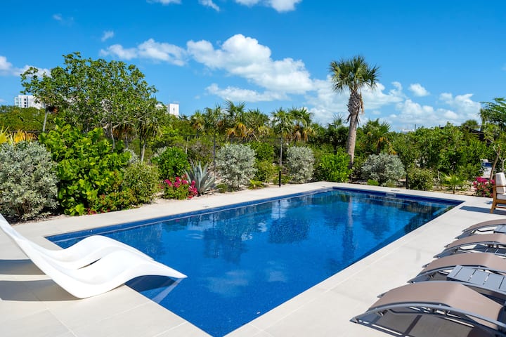 Villa Katava - 3bdr/3.5bath On Grace Bay - Turks and Caicos Islands