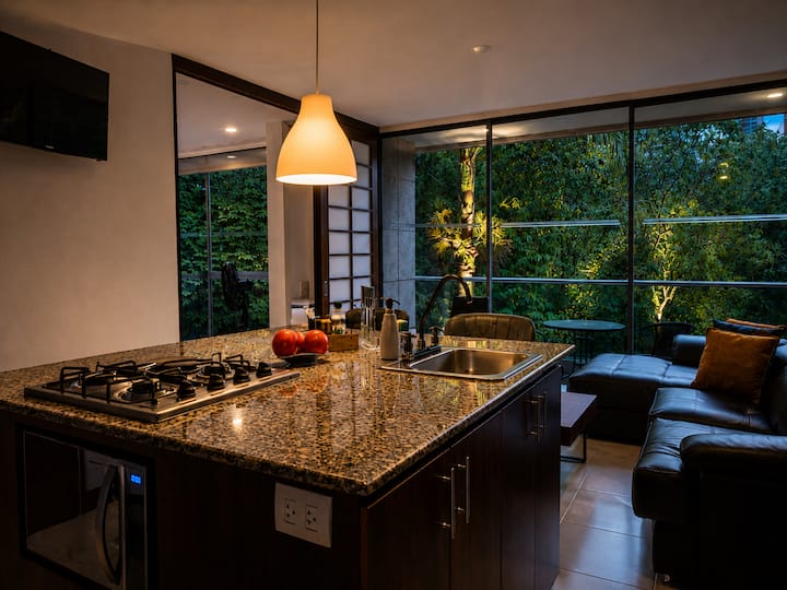 Provenza | Pool, Gym & Walkable Location - Medellín