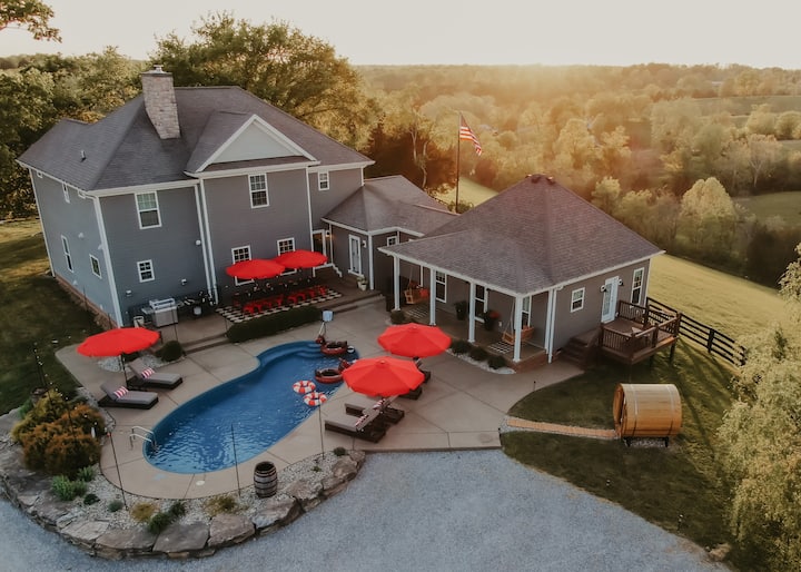 29 Acre Private Hilltop Resort | Bourbon Trail - Kentucky