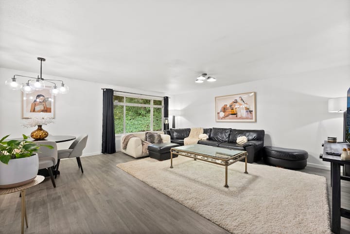 Modern Harbor Getaway Near Downtown With Fire Pit - Gig Harbor, WA