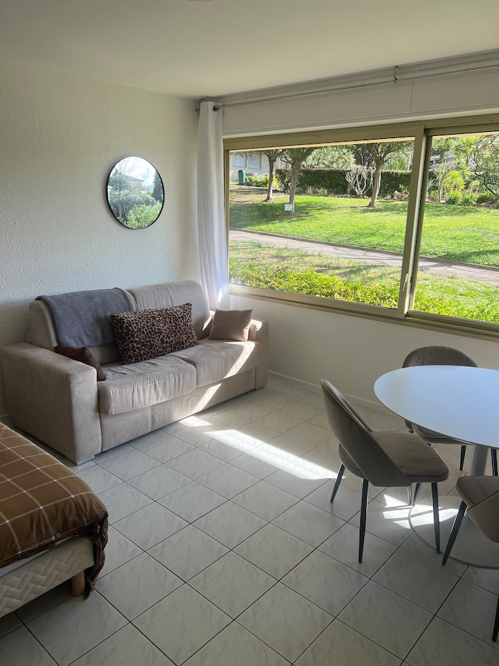 Studio Avec Piscine Tennis A Juan Les Pins - Juan-les-Pins