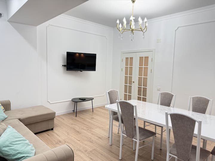 Noor Apartment Бульвар Эркиндик и ТЦ Бишкек-Парк - Kyrgyzstan