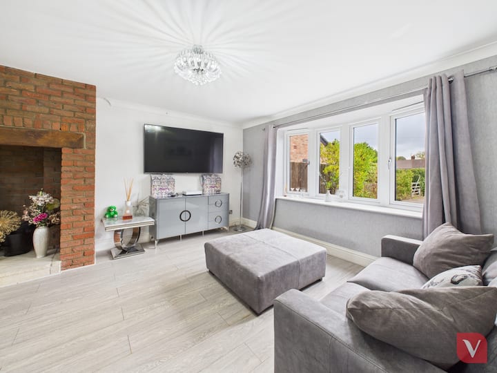 Stunning Dog Friend House W Garden & Country Views - Bedford
