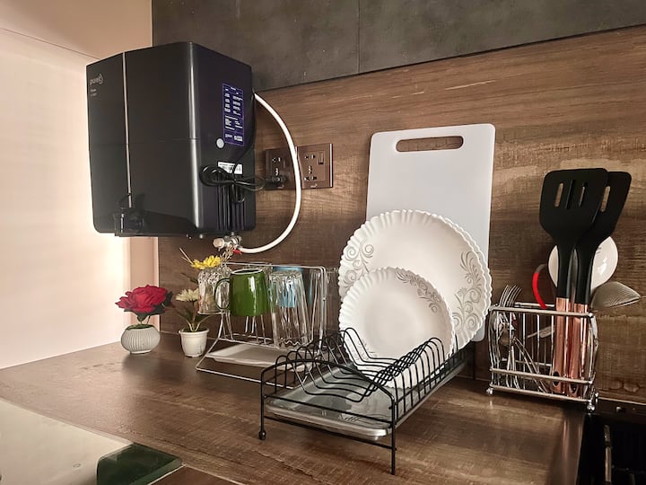 Studio | Quiet | Secure | Fast Wifi | Near Airport - Dhaka