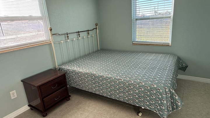 غرفة النوم 1