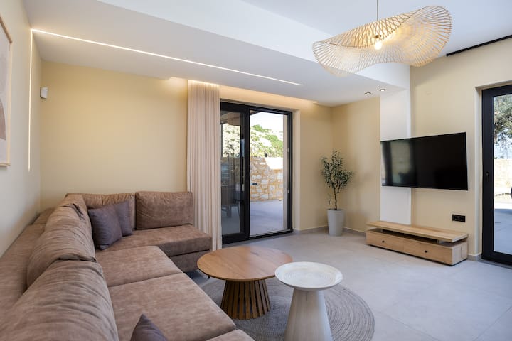 Secluded Oasis W/ Private Pool And Superb Views - 希臘