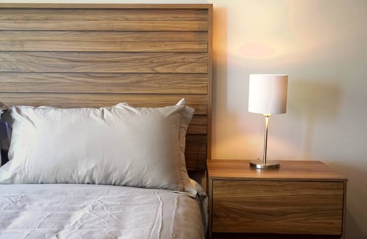 ห้องหลักพร้อมเตียงคิงไซส์