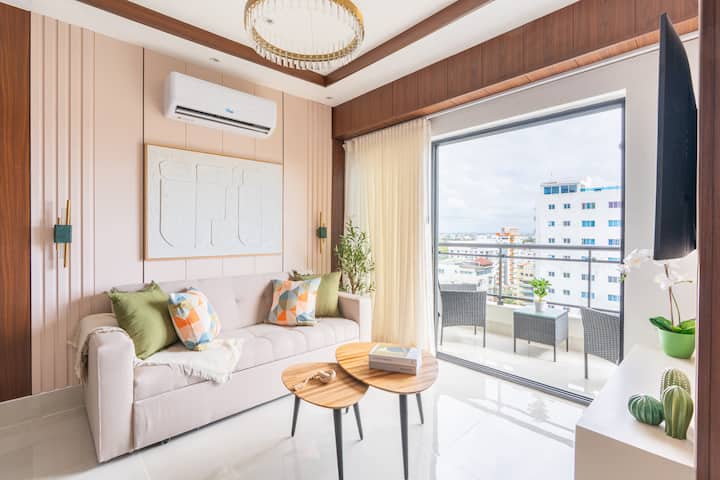 Modern Condo: Rooftop Pool, Gym & Cinema Suite - Santo Domingo
