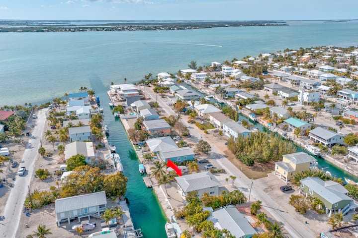 Boaters Paradise On A Deep Canal - Big Pine Key, FL