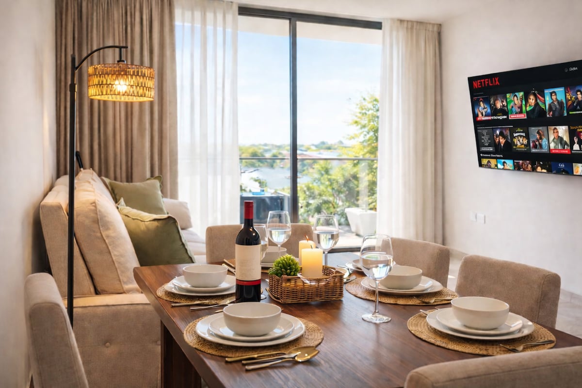 Propiedad de Airbnb exitosa: Tropical Oasis w/Pool+ Rooftop Bar~Walk Everywhere en San Antonio Cucul