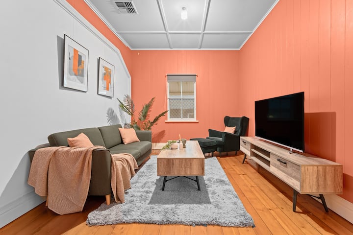 Pet-friendly! Budget Home Walkl To Gabba/hospital - Brisbane