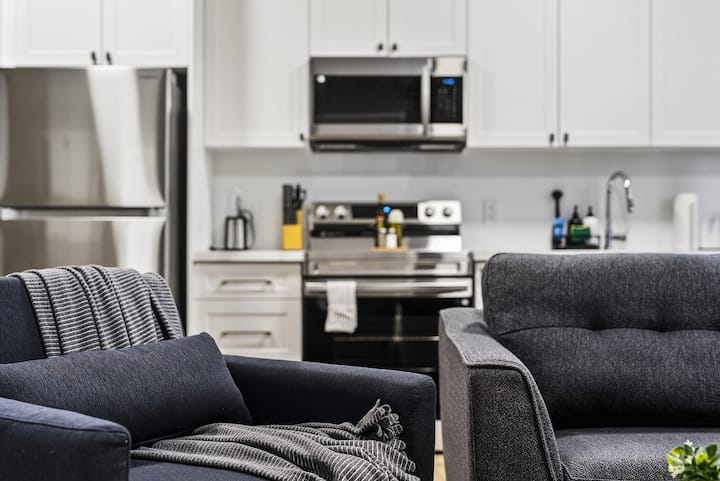 Cozy & Modern 1br | Queen Bed + Pullout | Sleeps 3 - 哈密爾頓