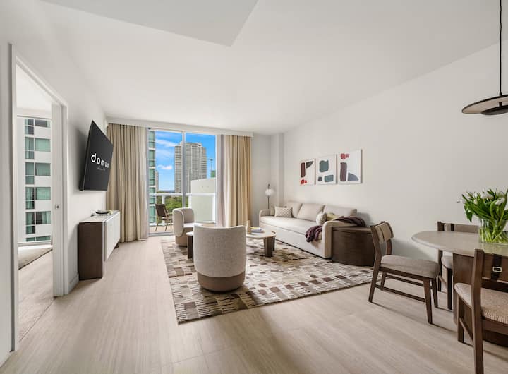 Elegant 1br Miami Retreat With Garden View - Miami, FL