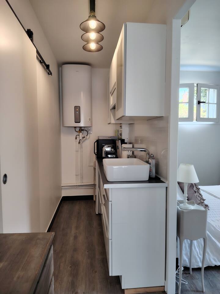 Joli Studio Et Jardin Indépendants En Centre-ville - La Châtre