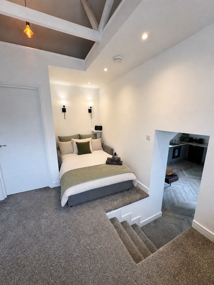 Lovely Loft Apartment (But Steep Staircase) - Hampshire