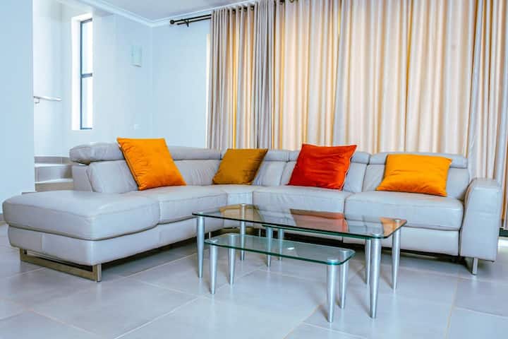 Stylish, 3 Bedroomed Villa | 4km From Vic Falls - Victoria Falls
