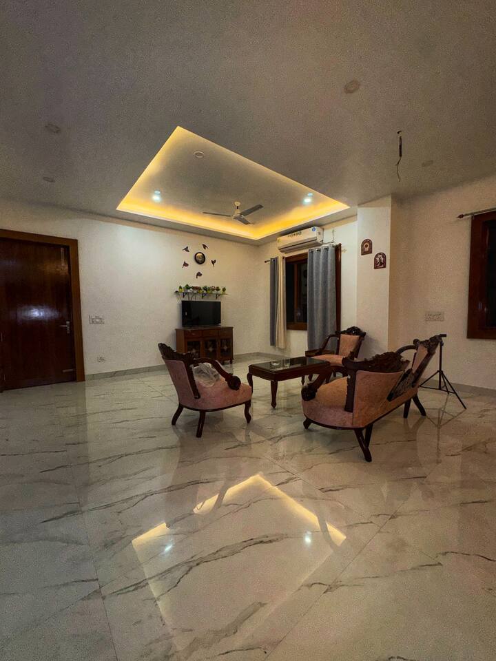 Living room image 1