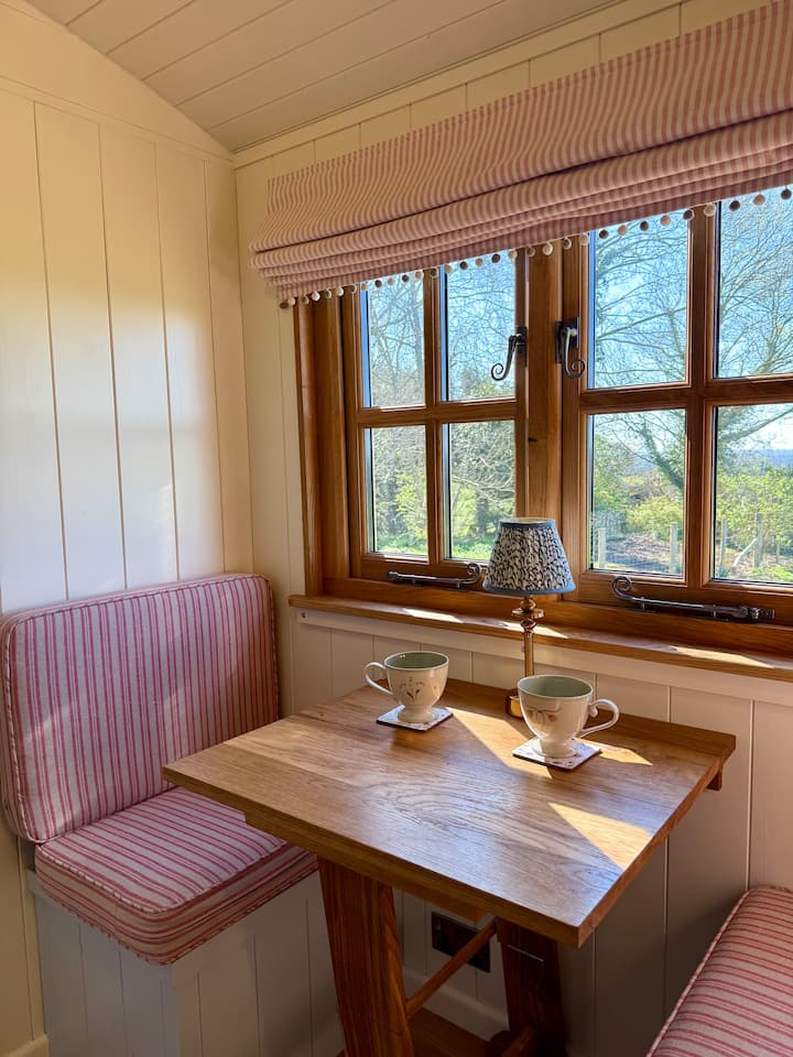 Bramley Shepherds Hut - Kent
