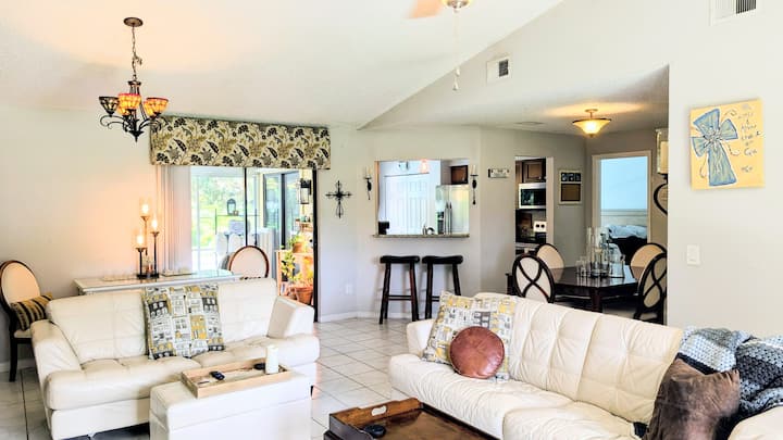 Amethyst Key Entire Home 3br, 2 Ba, With Pool - 聖露西港