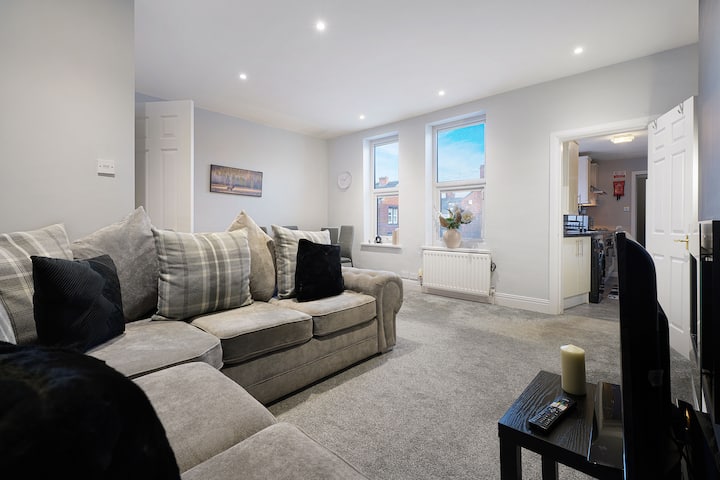 Chic 2 Bed With Wifi, Parking, Ideal For Work Stay - South Shields