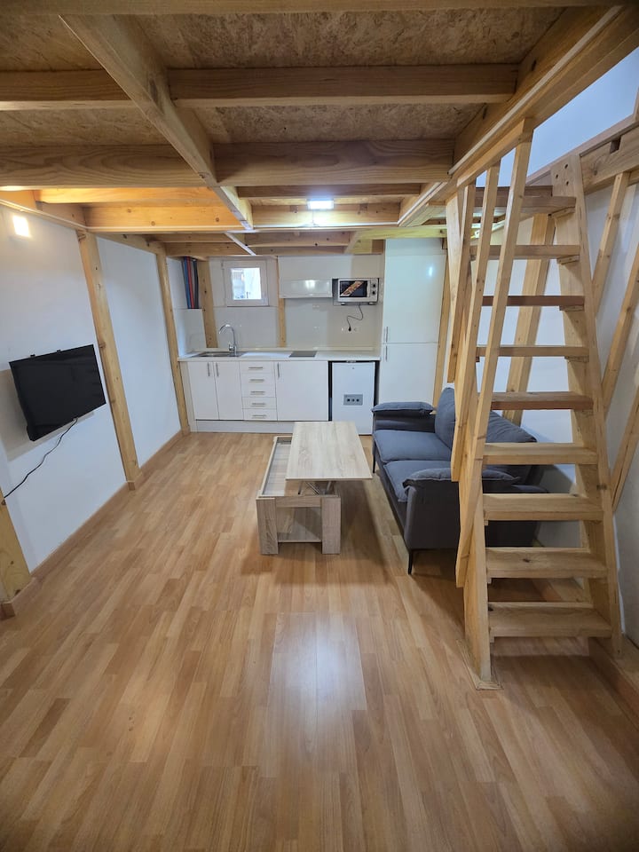 Tiny House 3, 100 Meters From La Rambla - Barcelona