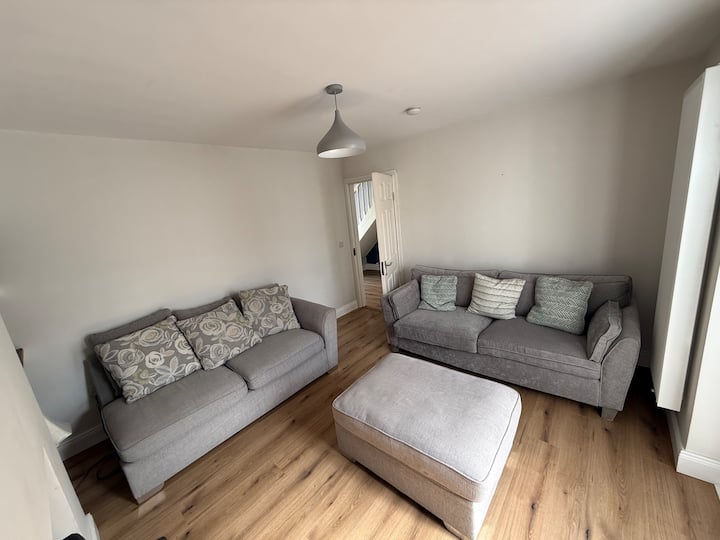 3 Bedroom | Walk To City Centre | Free Parking - Kilkenny