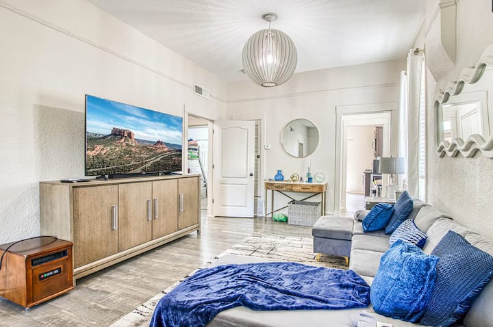 Central Ep Retreat & Patio 5 Min Downtown Sleeps 6 - 厄爾巴索