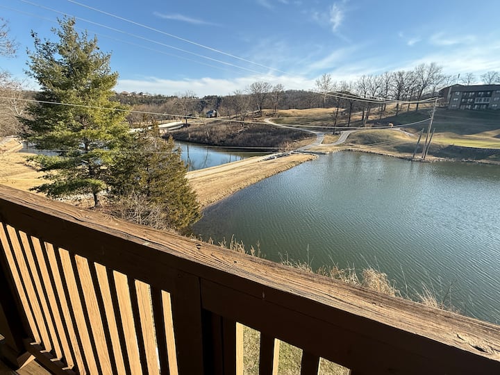 Little Lake Hideaway/2br 2ba/walk-in/sleeps 4 - Branson, MO