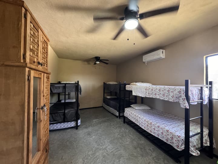 غرفة النوم 2