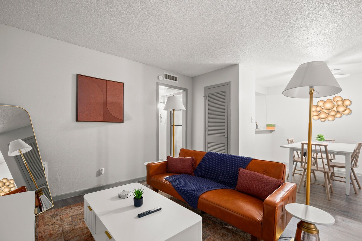 Modern East Austin Escape - Pool - 3Mi to Downtown