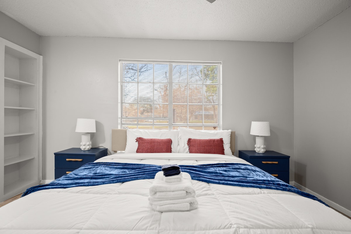Modern East Austin Escape - Pool - 3Mi to Downtown