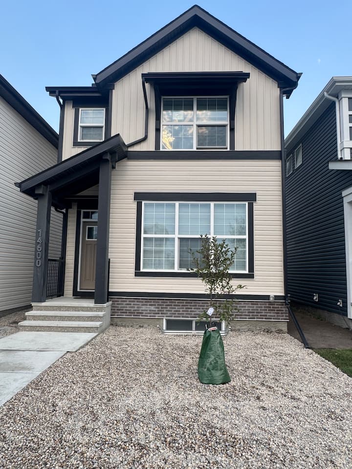 Comfort Haven 3br Family Home @ Ambleton - Calgary
