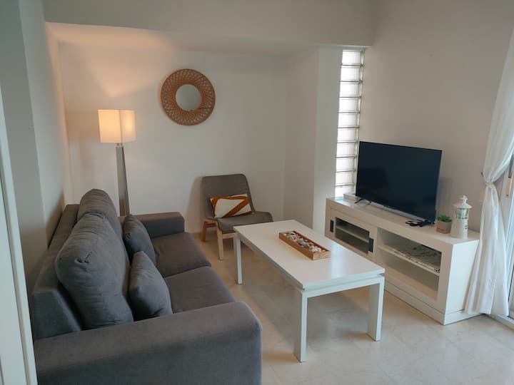 Apartamento En Primera Linea De Playa. - Fuengirola