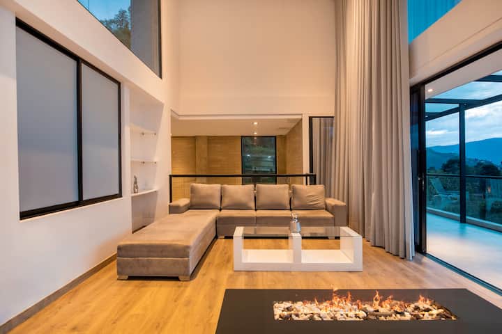 Cozy Pool Jacuzzi City View Villa - Envigado