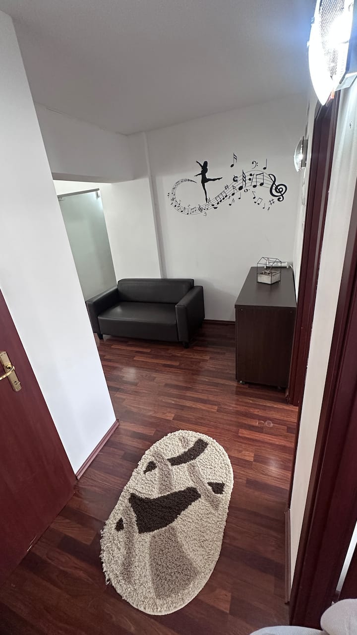 Apartament Cu 3 Camere Pe Calea București, Nr 30 - Târgoviște