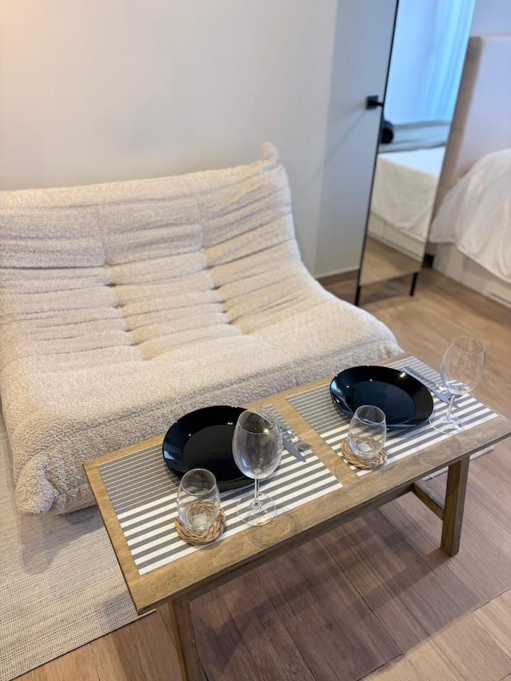 Studio apartment in Villa Crespo with balcony, pool and grill