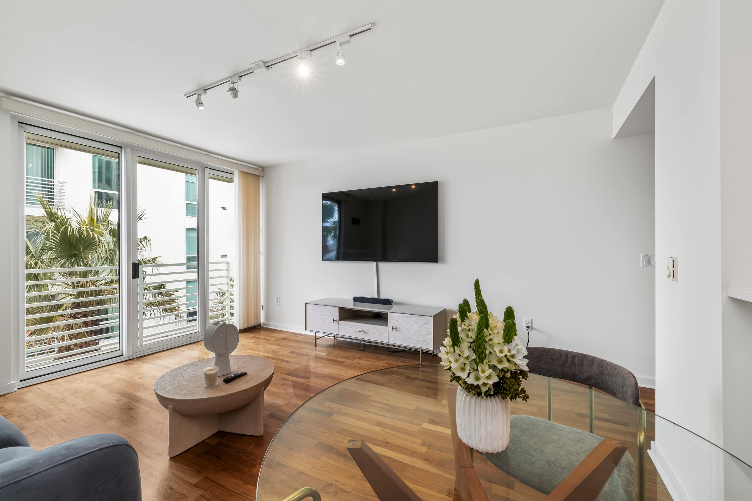 Home in San Francisco · ★5.0 · 1 bedroom · 1 bed · 1 bath - Image 2