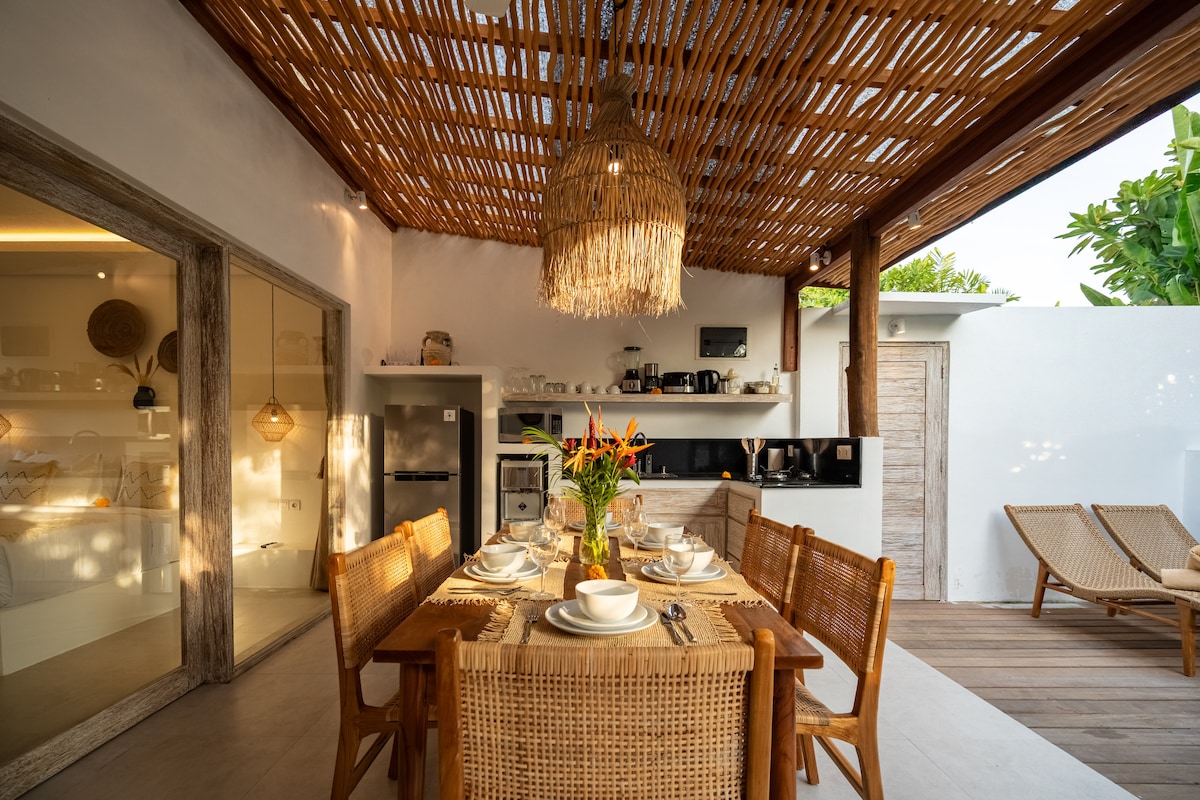 Villa in Kediri · ★5.0 · 2 bedrooms · 2 beds · 2 private baths รายการ Airbnb เปรียบเทียบ
