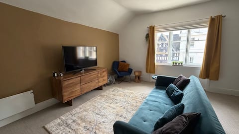 Top Airbnb: The Historic Chester Rows Retreat in Chester Castle