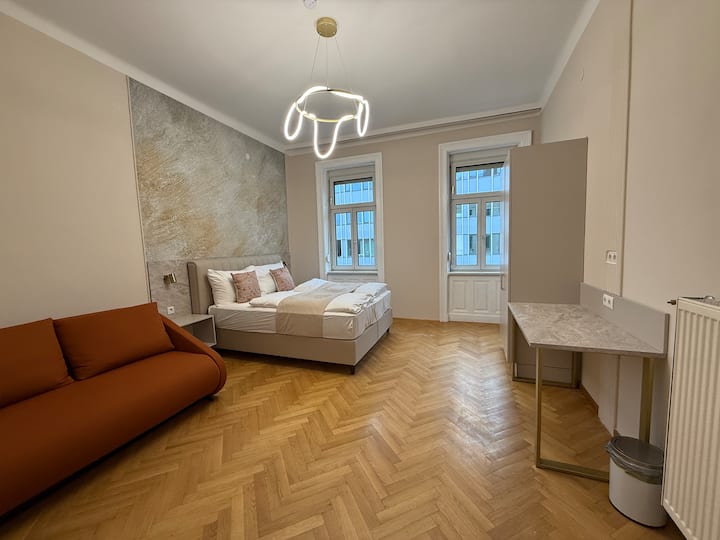 Spacious 5br For 12 | Steps To Metro (U6) - Wien