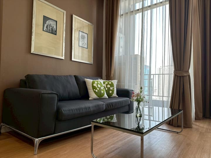 Spacious 1br In Lively Ekamai, Pool, Gym, Malls - Tajlandia