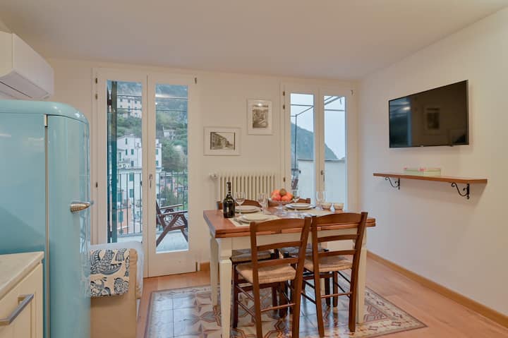 Guesthost - La Casa In Sasso Flat With Terrace - Riomaggiore