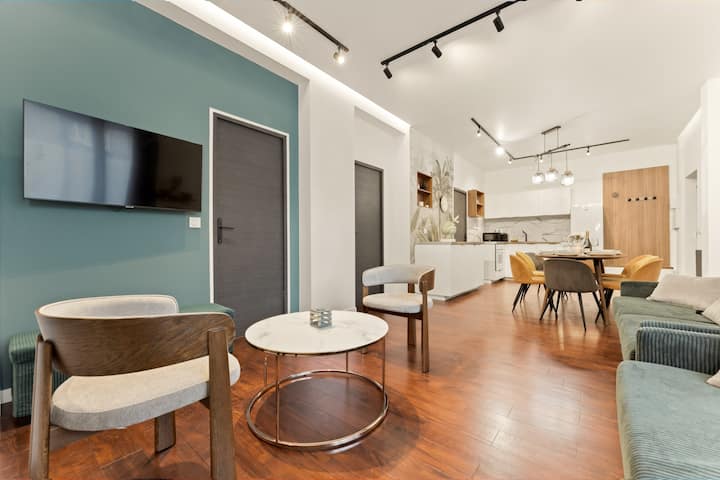 Appartement Refait à Neuf • 8 Pers • Paris - Rungis